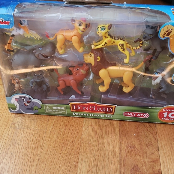 lion guard deluxe figure set